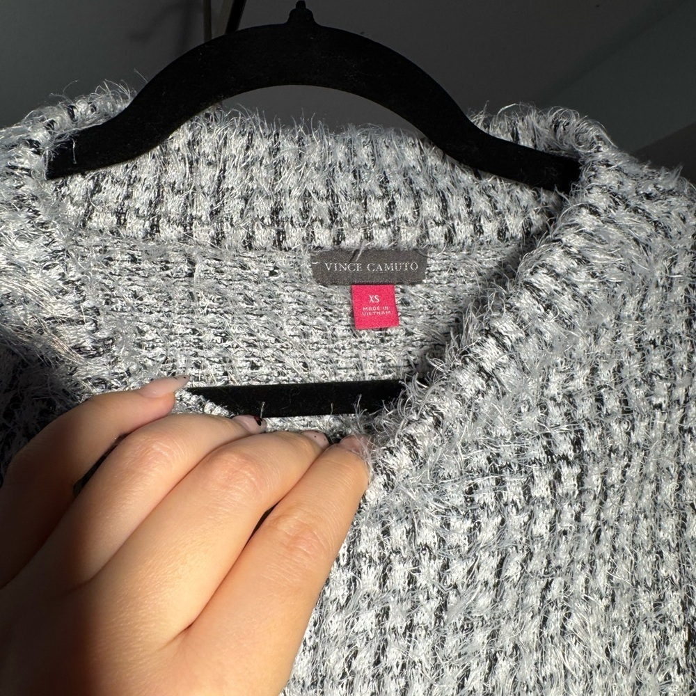 Vince Camuto Mock Neck Sweater - Picture 4 of 6